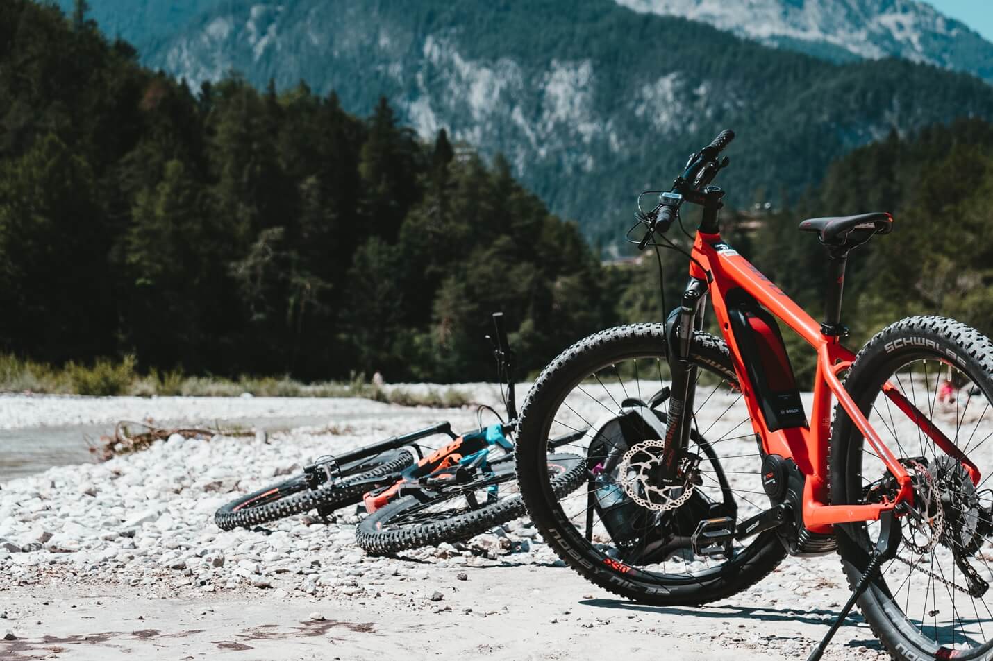 gute E-Bikes für unter 1000 Euro